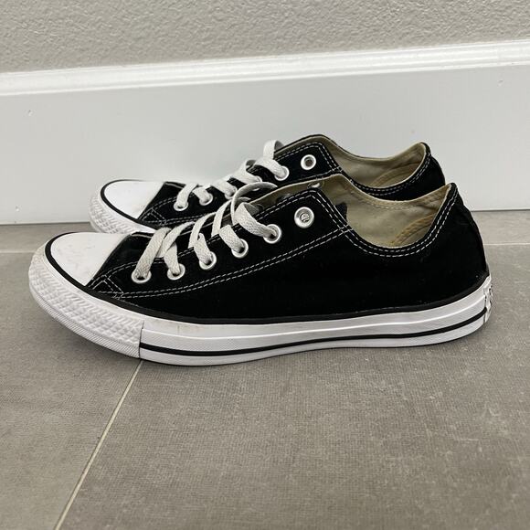 Converse Chuck Taylor All Star Mens 7.5/Womens 9.5 Black Low Top Casual Shoes - Picture 3 of 5